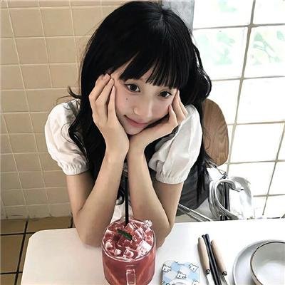 在咖啡冷掉之前