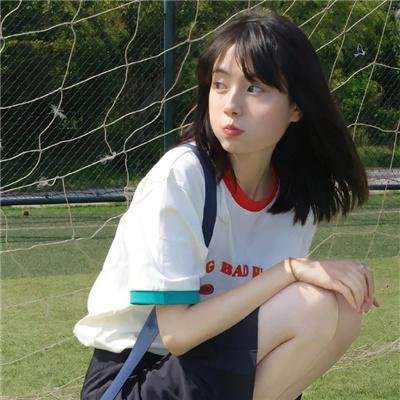 穿黄鞋的人是凶手